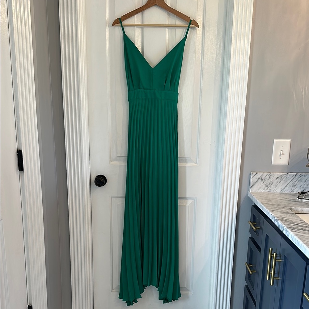 Elegant Green Maxi Dress